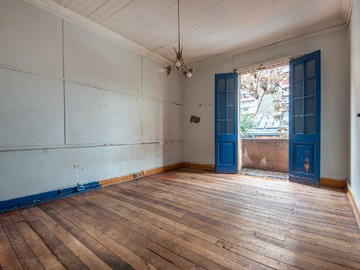 Casa en venta en Propiedad con 2 casas independientes (174094), Santiago - 7 dormitorios, 2 baños