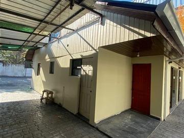 Local Comercial en arriendo mensual en 1 Norte, Talca - 5 baños