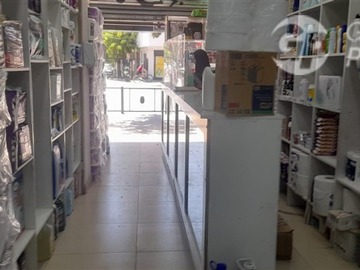 Local Comercial en arriendo mensual en A pasos del mall plaza egaña, Ñuñoa - 2 baños
