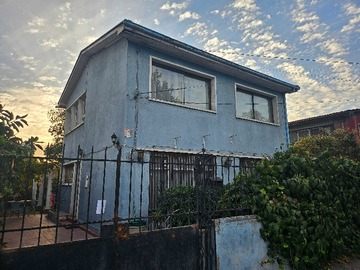Casa en venta en Av El Guanaco (127839), Santiago - 4 dormitorios, 2 baños