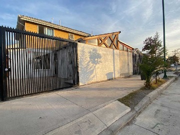 Casa en venta en Casa en Valle Grande (171400), Lampa - 4 dormitorios, 4 baños