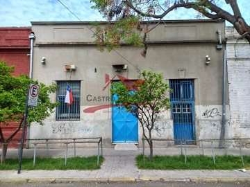 Bodega en venta en Propiedad Industrial, 2 Oficinas, 2 Baños, Independencia.