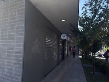 Local Comercial en arriendo mensual en Vicuña mackenna 8825, La Florida - 1 baño
