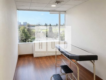 Oficina en venta en Oficina con opción amoblada! (176012), Las Condes - 2 baños
