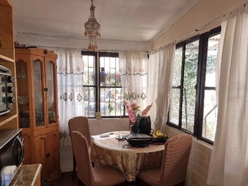 Casa en venta en Nemesio Vicuña, Puente Alto - 4 dormitorios, 1 baño