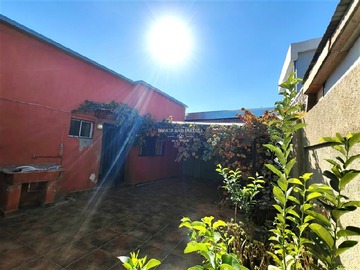 Casa en venta en Próxima Línea 9 de Metro, San Joaquín - 3 dormitorios, 1 baño