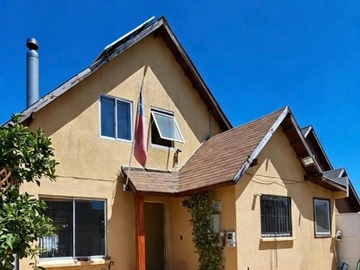 Casa en arriendo mensual en Avenida Curauma Sur, Valparaíso, Región de Valparaíso 2340000, Chile, Valparaíso - 3 dormitorios, 2 baños