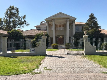 Casa en arriendo mensual en Casa Amplia con Excelente Conectividad (153652), Colina - 8 dormitorios, 7 baños