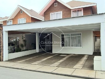 Casa en arriendo mensual en Alcalde maximiliano poblete, Antofagasta - 3 dormitorios, 3 baños