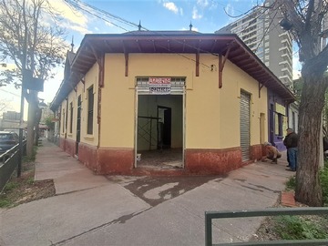 Local Comercial en arriendo mensual en Seminario con Panamá, Ñuñoa - 1 baño