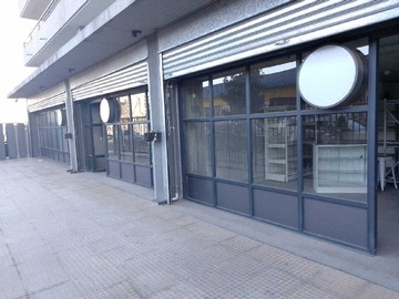 Local Comercial en arriendo mensual en Locales disponibles cerca de metro Estación (177207), Estación Central - 1 baño