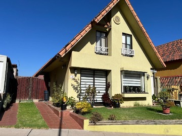 Casa en venta en Jardines de Paso Hondo, Quilpué - 3 dormitorios, 2 baños