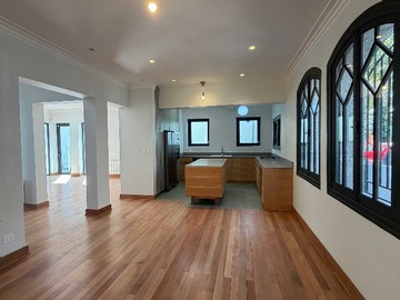 Casa en venta en Espectacular Casa Remodelada Barrio Italia (153256), Providencia - 3 dormitorios, 3 baños