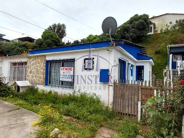 Casa en venta en 21 De Mayo 1545, Quintero, Valparaíso 2490000, Chile, Quintero - 4 dormitorios, 2 baños