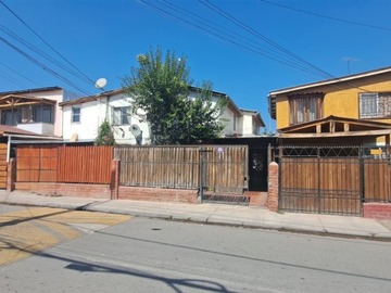Casa en venta en Villa san isidro, Colina - 3 dormitorios, 2 baños