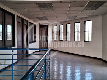 Bodega en venta en Metro Rondizzoni, Santiago - 4 baños