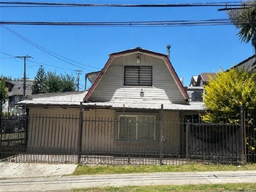 Casa en venta en Av republica 1051, Osorno - 3 dormitorios, 2 baños