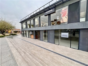 Local Comercial en arriendo mensual en Las Tranqueras / Vitacura, Vitacura - 1 baño