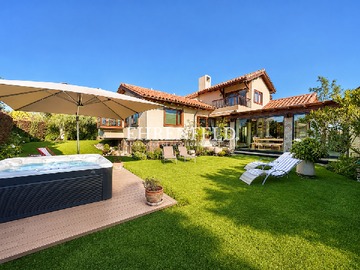 Casa en venta en San Ignacio, Concón - 5 dormitorios, 6 baños