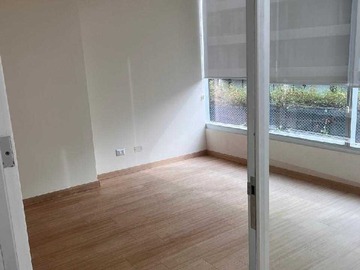 Oficina en arriendo mensual en Espaciosa Oficina con Excelente Iluminación (173843), Providencia - 3 dormitorios, 2 baños