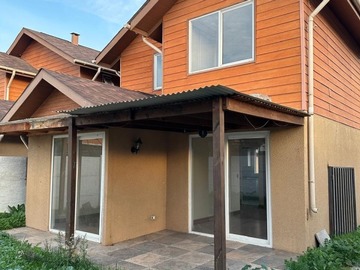 Casa en venta en Padre jose gregorio mesa y miraflores, Peñaflor - 3 dormitorios, 3 baños