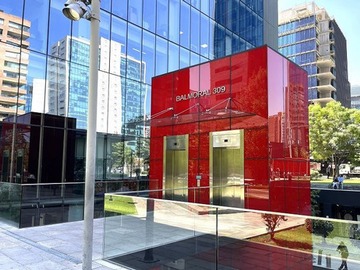 Oficina en arriendo mensual en Metro manquehue/apumanque, Las Condes - 2 dormitorios, 3 baños