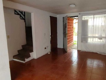 Casa en venta en Vivienda Luminosa en Entorno Tranquilo (170984), Puente Alto - 3 dormitorios, 2 baños