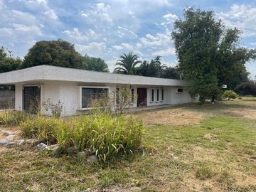 Casa en arriendo mensual en Santa Teresa, Calera de Tango - 4 dormitorios, 4 baños