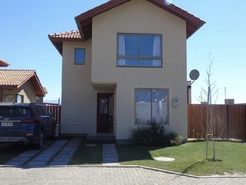 Casa en venta en El parronal, Machalí - 3 dormitorios, 3 baños