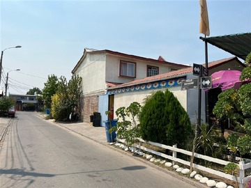 Casa en venta en Avda 5 poniente 1766 dona ignacia iii, Maule - 5 dormitorios, 2 baños