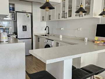 Departamento en venta en Cerro la parva, Las Condes - 3 dormitorios, 2 baños
