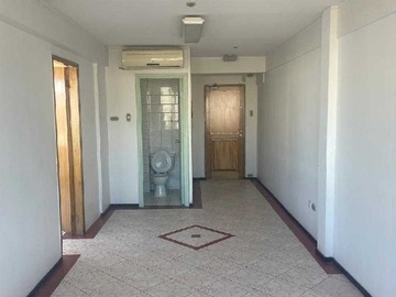 Oficina en arriendo mensual en Espacio Moderno Ideal para Tu Negocio (179624), Rancagua - 2 dormitorios, 2 baños