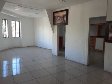 Local Comercial en arriendo mensual en Local con Excelente Conectividad y Flujo (152321), Independencia - 2 baños