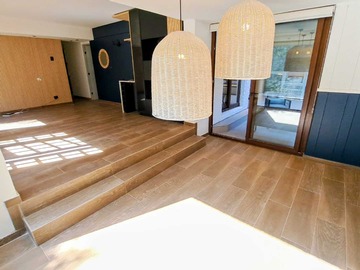 Departamento en venta en Remodelada y Amoblada, en Condominio (160168), Las Condes - 2 dormitorios, 3 baños