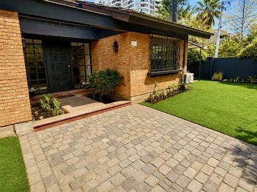 Casa en arriendo mensual en Geronimo de Alderete/ Presidente Riesco, Las Condes - 5 dormitorios, 4 baños