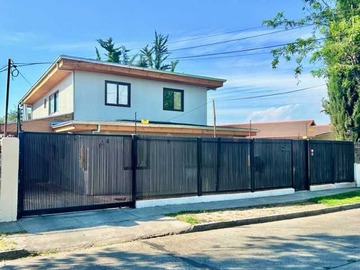 Casa en venta en av Macul (74848), Macul - 5 dormitorios, 4 baños
