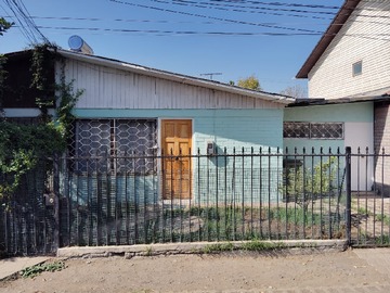 Casa en venta en Venta Casa Familiar Pj Lago Caburga Peñaflor - 3 dormitorios, 2 baños