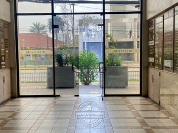 Oficina en venta en Edificio bellavista De La Florida, La Florida - 10 dormitorios, 3 baños