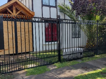 Casa en arriendo mensual en Se Arrienda Casa Sector Villa el Alba, Puente Alto - 4 dormitorios, 2 baños