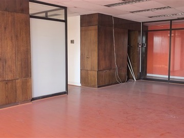 Oficina en arriendo mensual en Estado 10, Santiago, Santiago - 10 dormitorios, 5 baños