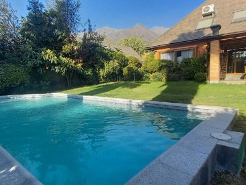 Casa en venta en Se vende casa en las pircas.Peñalolen 270/850 (172256), Peñalolén - 5 dormitorios, 4 baños