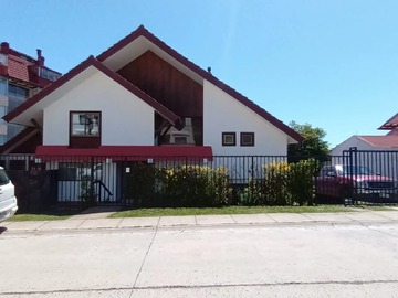 Casa en venta en Rebaja Venta de Amplia Casa en Jardín del Mar - 5 dormitorios, 4 baños