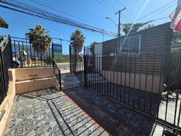 Casa en venta en Troncos viejos 2440, Villa Alemana - 3 dormitorios, 2 baños