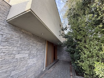 Casa en venta en Laguna Piedra Roja, Colina - 4 dormitorios, 5 baños