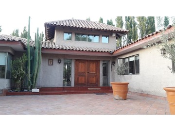 Casa en venta en Algarrobos de Batuco, Lampa - 4 dormitorios, 4 baños