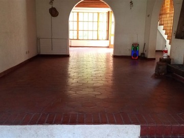 Casa en venta en Refugios del arrayan, Lo Barnechea - 5 dormitorios, 5 baños