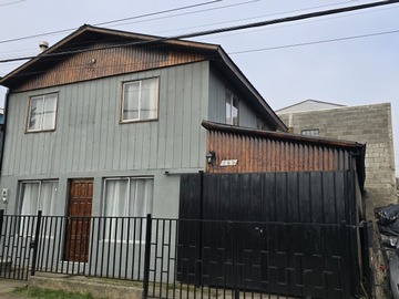 Casa en venta en Población los arrayanes, Coyhaique - 3 dormitorios, 1 baño