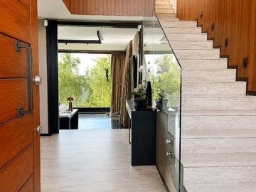 Casa en arriendo mensual en Casa amplia y moderna| amoblada (177891), Las Condes - 6 dormitorios, 6 baños