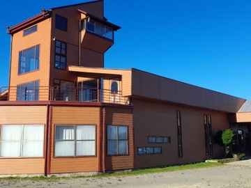 Local Comercial en arriendo mensual en Puerto Montt, Puerto Montt - 3 dormitorios, 1 baño