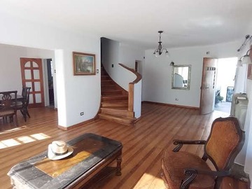 Casa en venta en Calle once recreo, Viña del Mar - 5 dormitorios, 4 baños